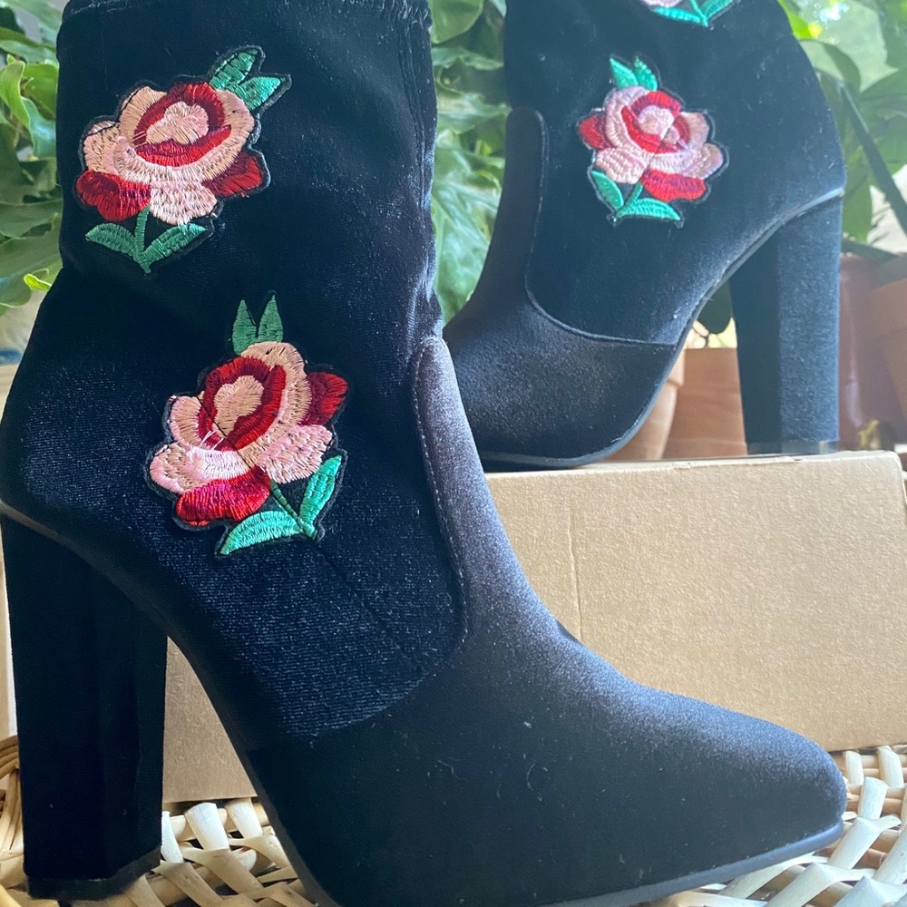 Milles Black Velvet Embroidered Boot